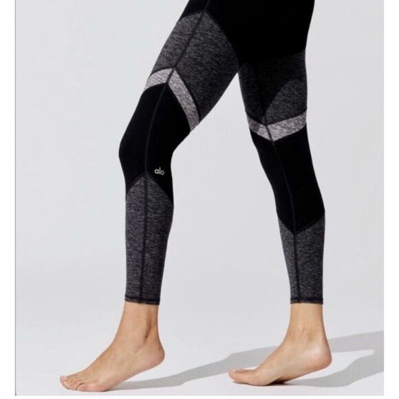 ALO YOGA Black Gray Sheila Alosoft 7/8 Legging Women’s Size Small - Picture 3 of 12